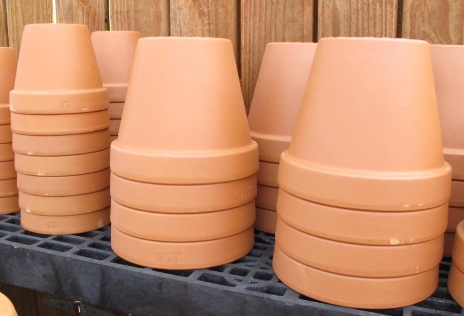 standard clay pots