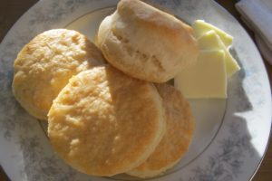 butter biscuits with chicken soup